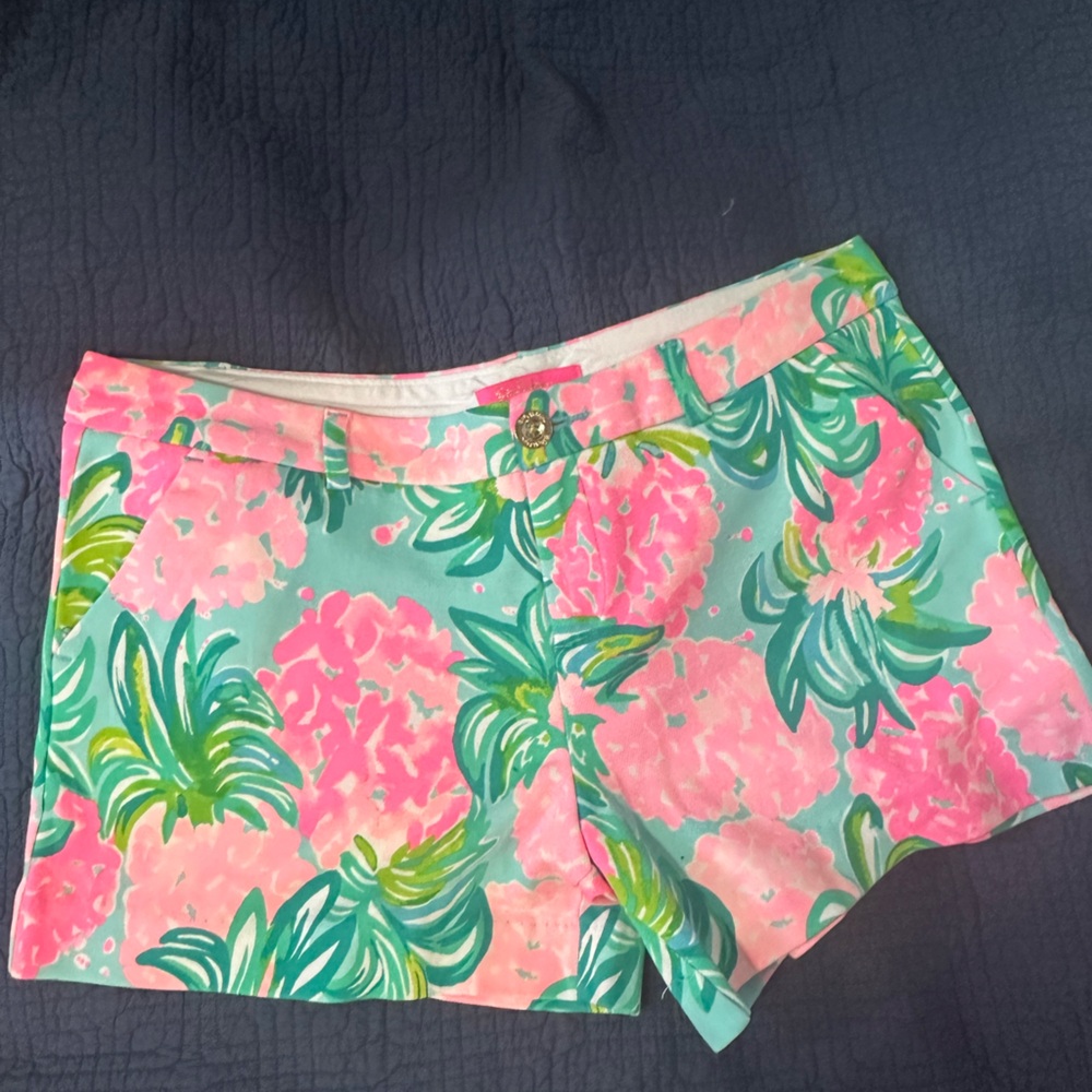 BNWT Lily Pulitzer size 14 Callahan pineapple shorts